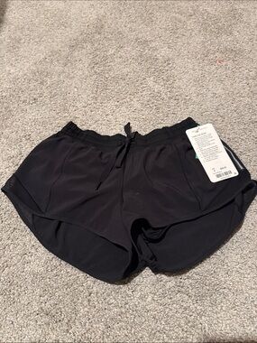 Lulu’s women hotty hot shorts NWT